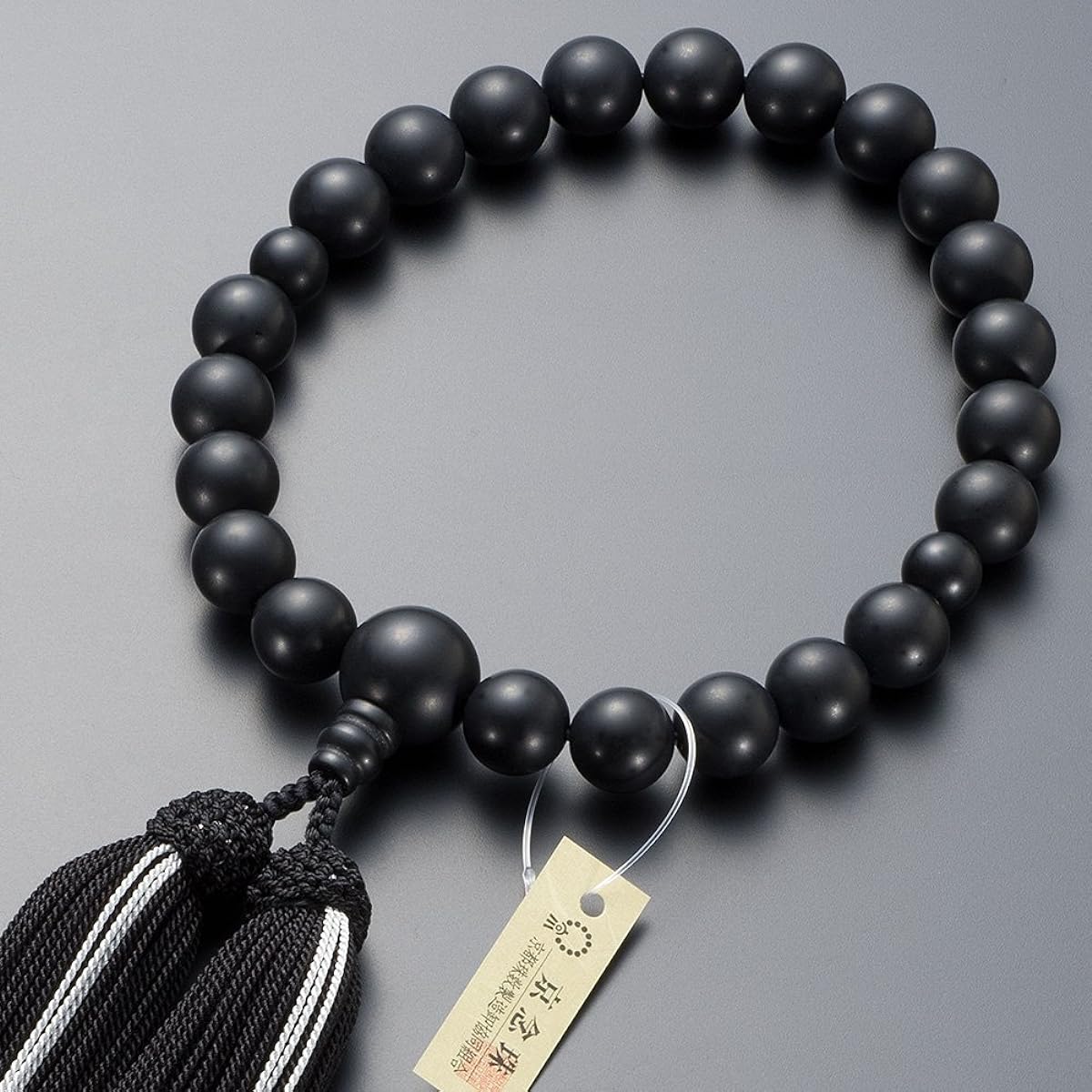 [Butsudanya Takita Shoten] Kyoto prayer beads for men, black onyx (matte), 22 beads, pure silk head tassel, beads bag included Men's prayer beads that can be used by all sects, certificate included