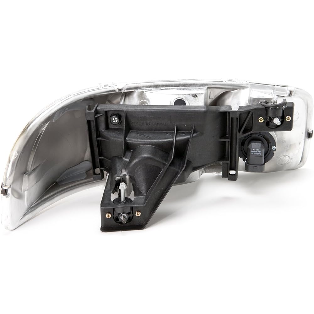 00-06y Yukon, 01-06y Denali, 99-06y Sierra Headlight Right Side OE