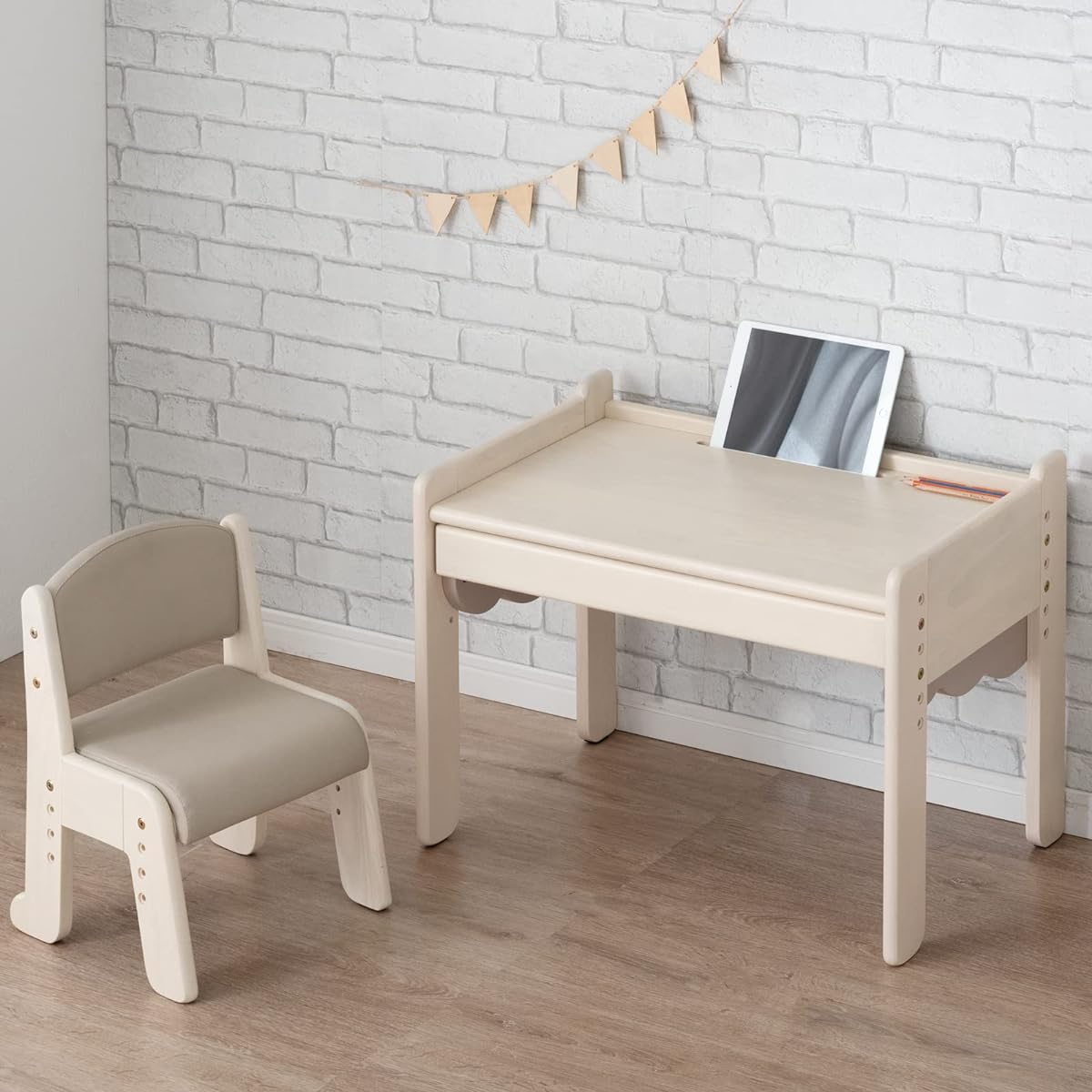 Tansu no Gen Kid's desk chair designed by a working mom, 2-piece set, 1 seater, height adjustment, 4 tiers, wooden, white wash x greige 49600907 (90175)