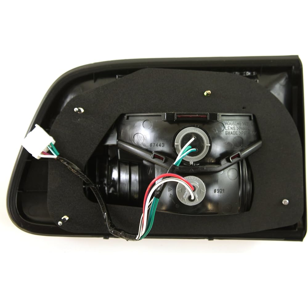 Toyota genuine parts 81680-08020 Driver side tail light assembled inner