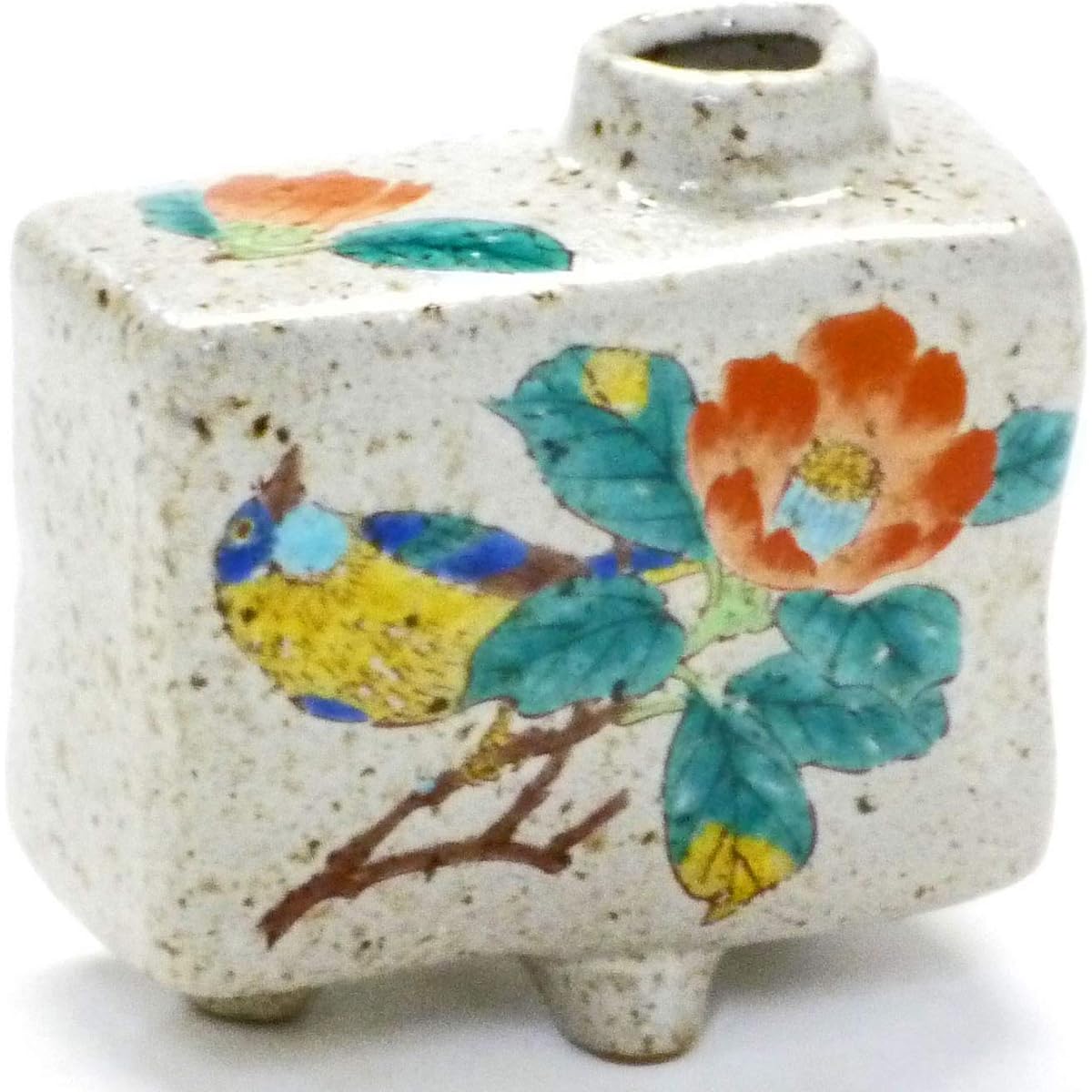 Kutani ware [single vase] camellia and bird