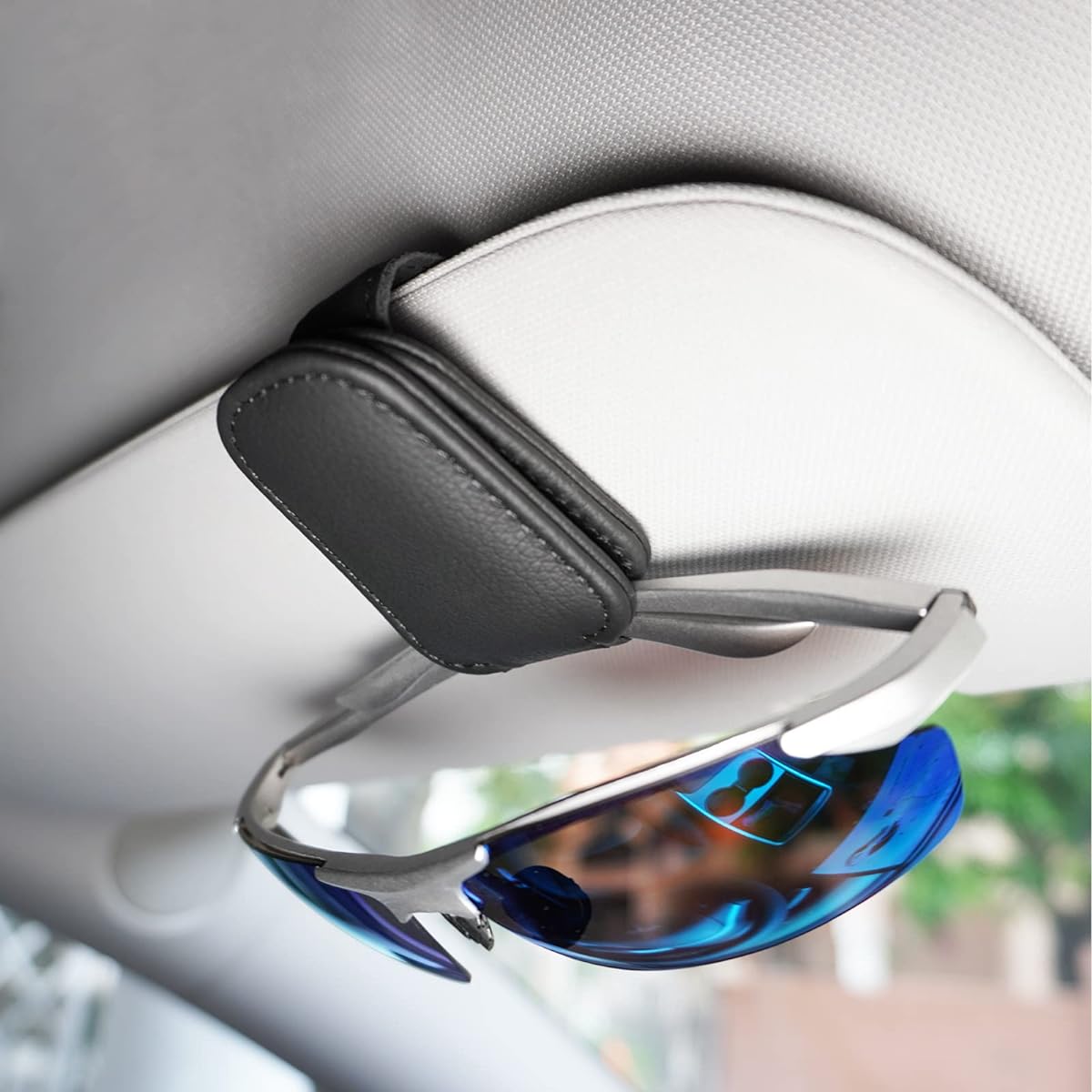 Artilife Magnet type sunglasses holder black for cars