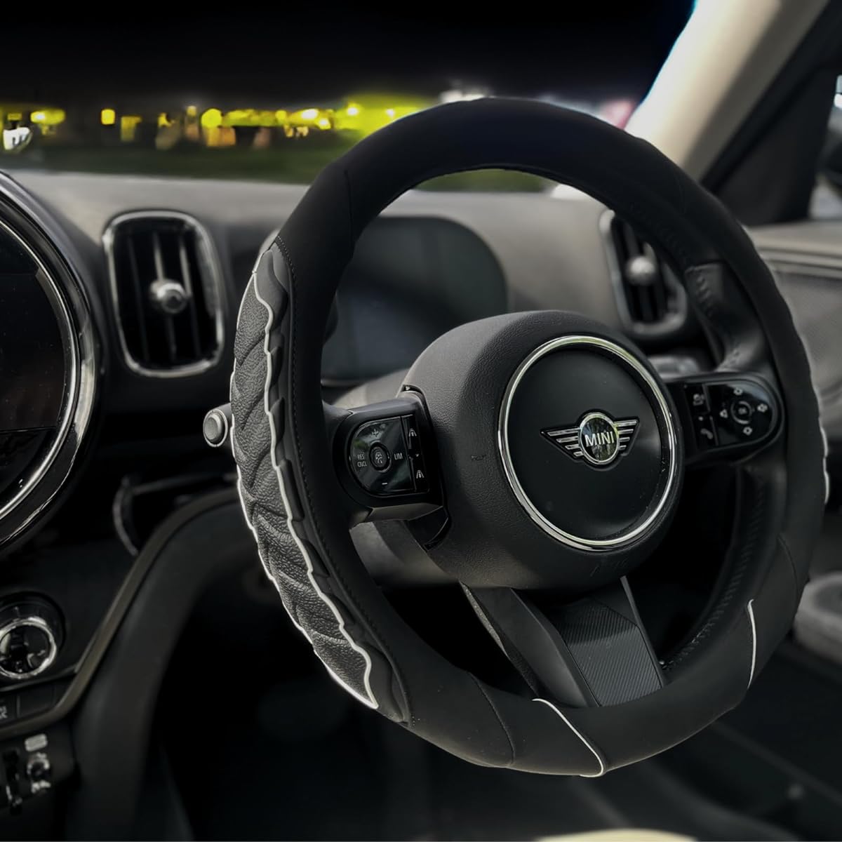 The ZERO Car Steering Wheel Cover Steering Wheel Cover Anti Accident Anti Slip Luxury Gift Present Zero (White)