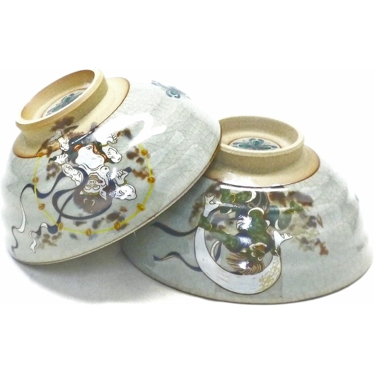 Kutani ware [Pair of rice bowls] Wind God and Raijin with inner painting