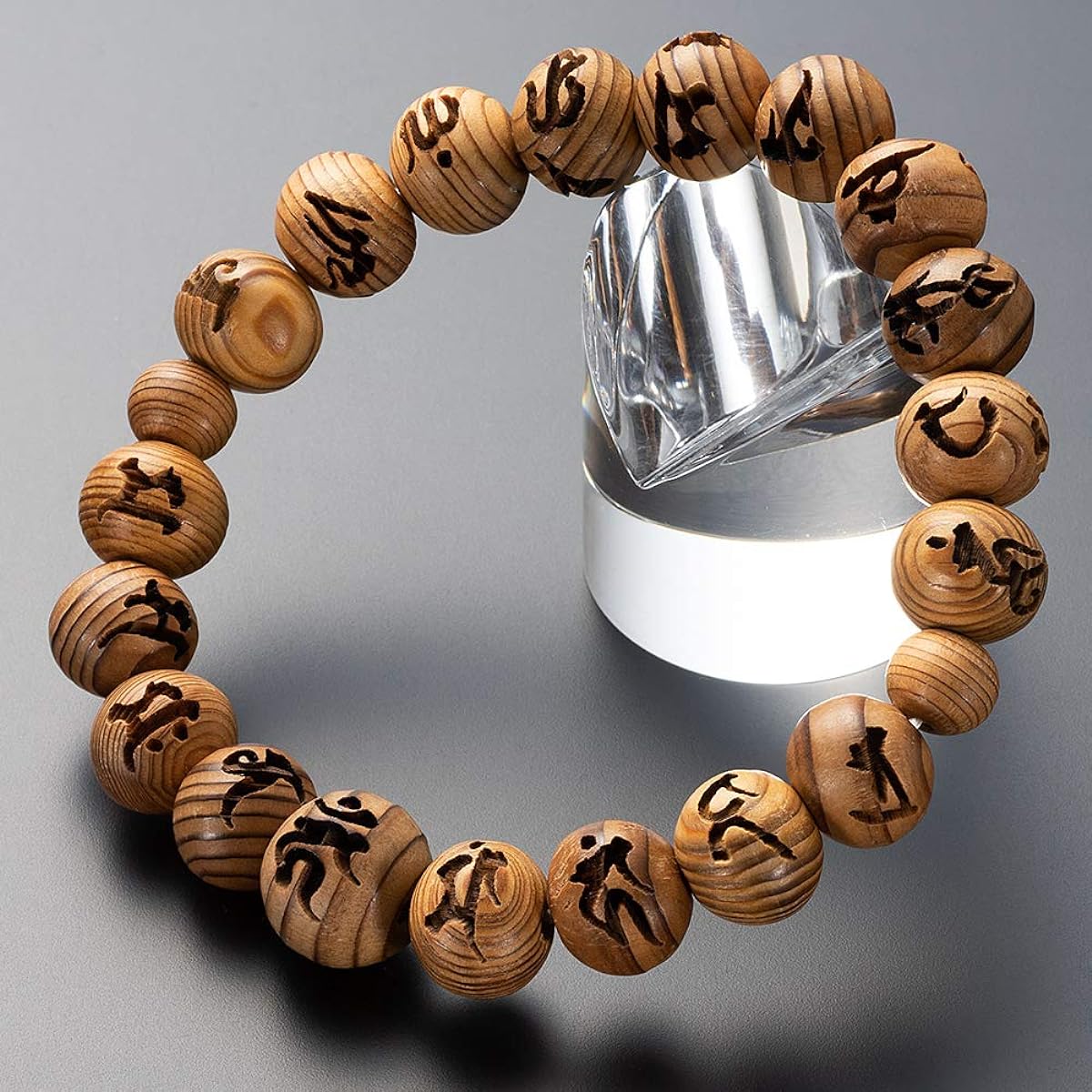 Buddhist Altar Shop Takita Shoten Specially Selected Bracelet Prayer Beads Wooden Bracelet Engraved with Fudo Mantra Yaku Cedar 10mm Beads (Shaku Rokudama) ◆ The Strongest Amulet Sanskrit Prayer Beads Bracelet, Prayer Bead Bracelet, Fudo Myoo Amulet [Cer