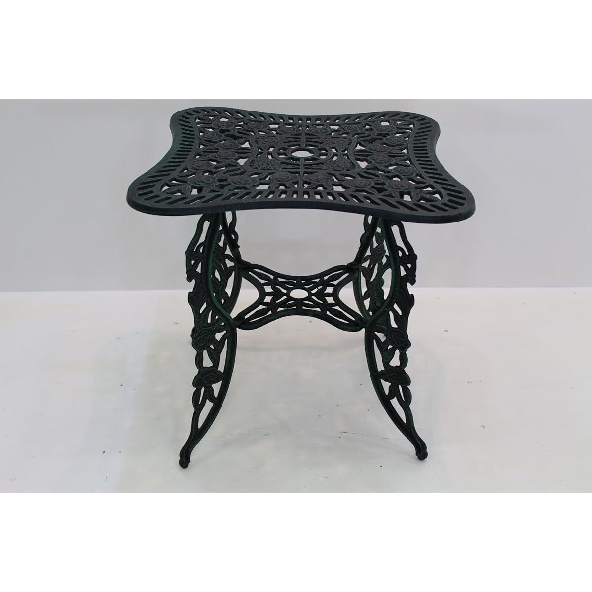 rose garden square table