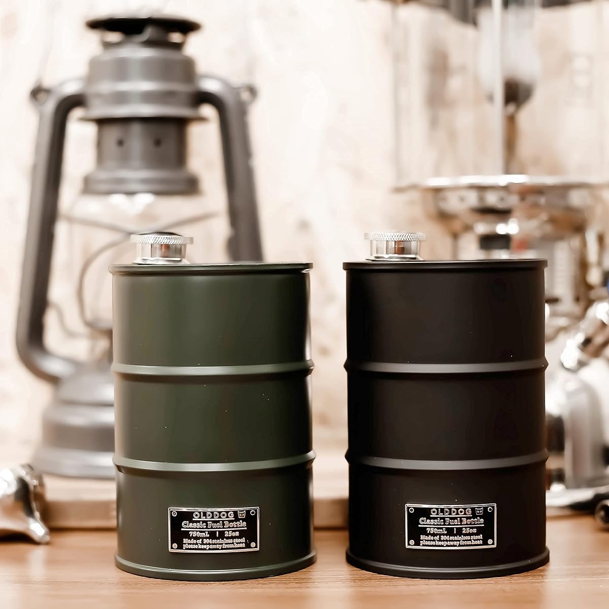 Fuel Bottle Fuel Bottle 750ml (Black) Multifunctional Portable Liquid Container Kerosene Oiler Metal Fuel Tank Oil Barrel Fuel Bottle, Camping Equipment, Oiler Hip Flask, Contains Stainless Steel Funnel [OLDDOG OUTDOOR]