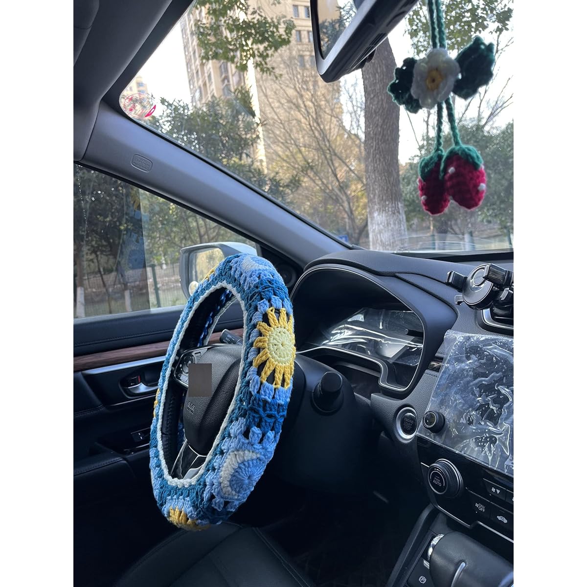 Handmade sticker-knitting sun and moon car handle cover Universal 14-15 inch men and women (handle cover+steering needle knitting strawberry)
