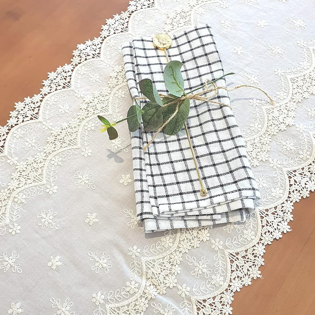 LACELY Table Runner Embroidered Holiday Wedding Picnic Daily Dinner Table Decoration (Pure Cotton 31cm x 130cm)