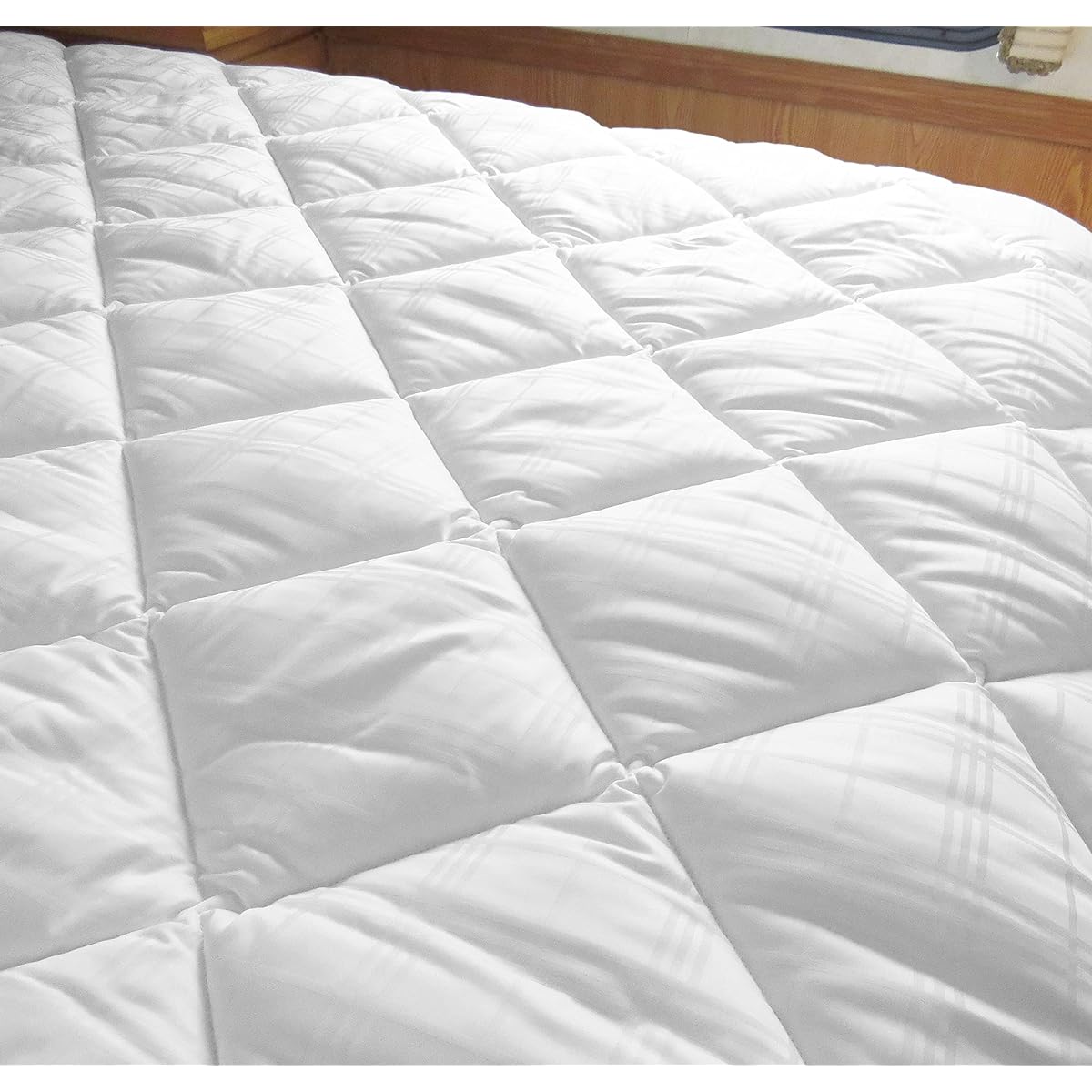 Quilt -style mattress pad (cover) for A camper, RV, travel trailer BUNK bed size: 30 x 75