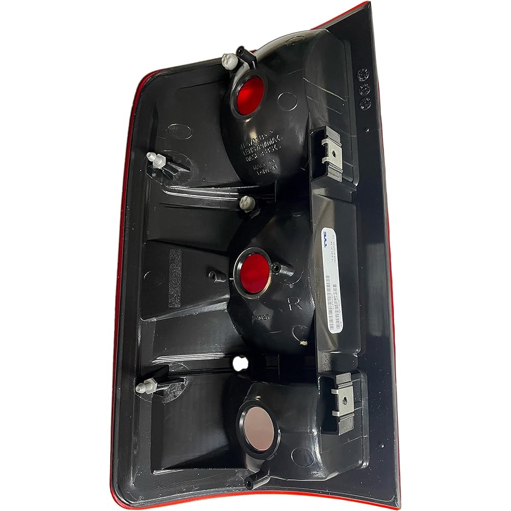 Reliable passenger side (RH) tail light lamp 2002-2006 DODGE RAM 1500 2500 3500 CH2801147 55077348AF -No bulb is included.