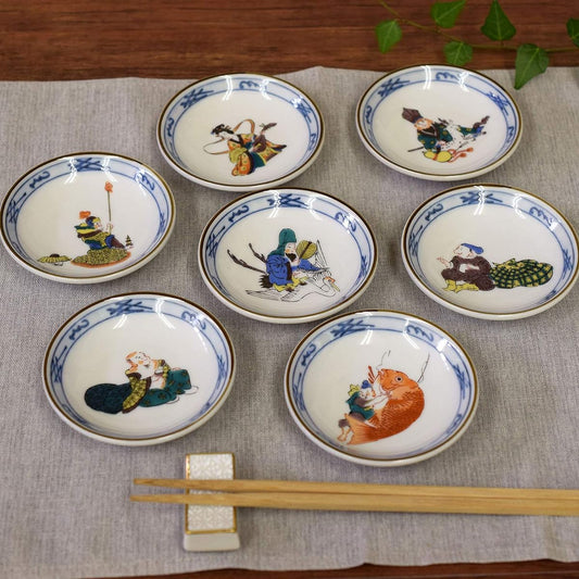 Plate set, stylish tableware, Kutani ware, small plates, set of 7, Seven Lucky Gods, pottery, Japanese tableware, serving plate, made in Japan