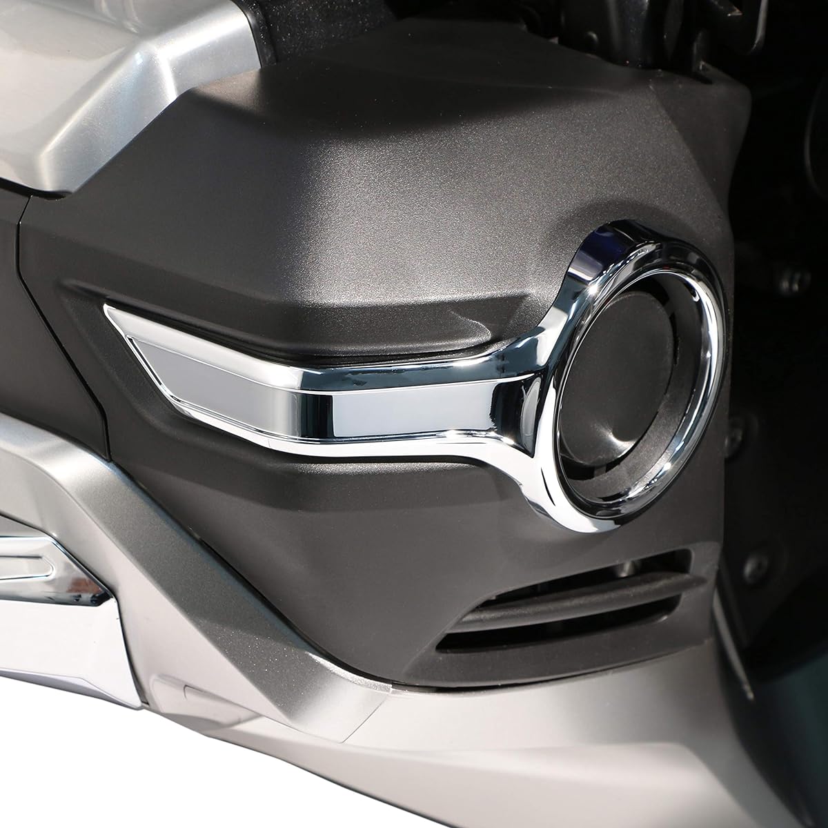 CIRO Gold Strike Gold Wing Fog Light Trim