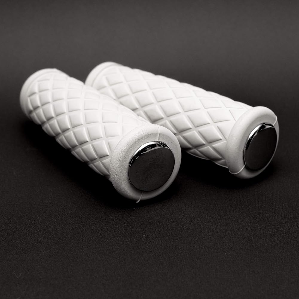 Diamond grip white for Harley 1 inch nice motorcycle...