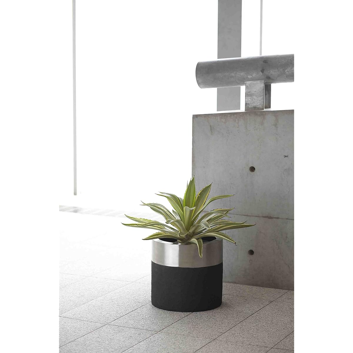 Clay planter terrepier 32φ30H BLACK 850-001-802