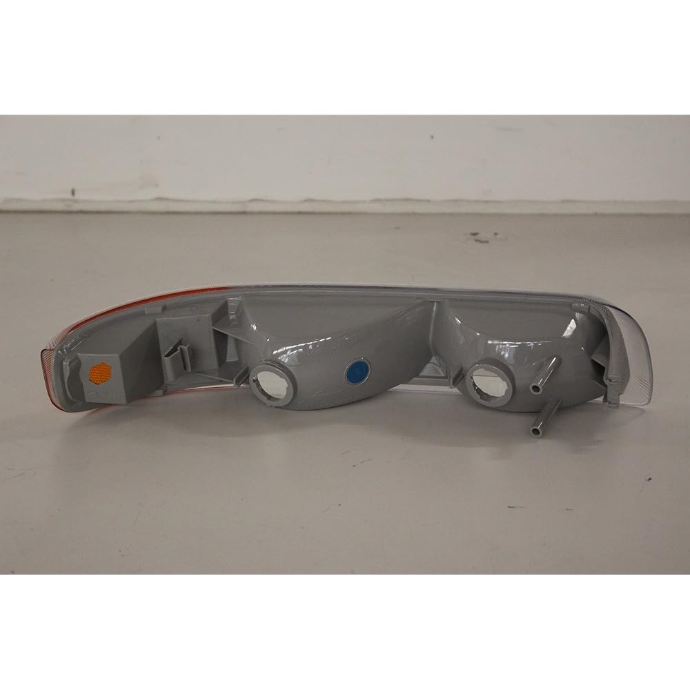 Genuine GM parts 15199558 Parking Light Assembly on the driver's seat