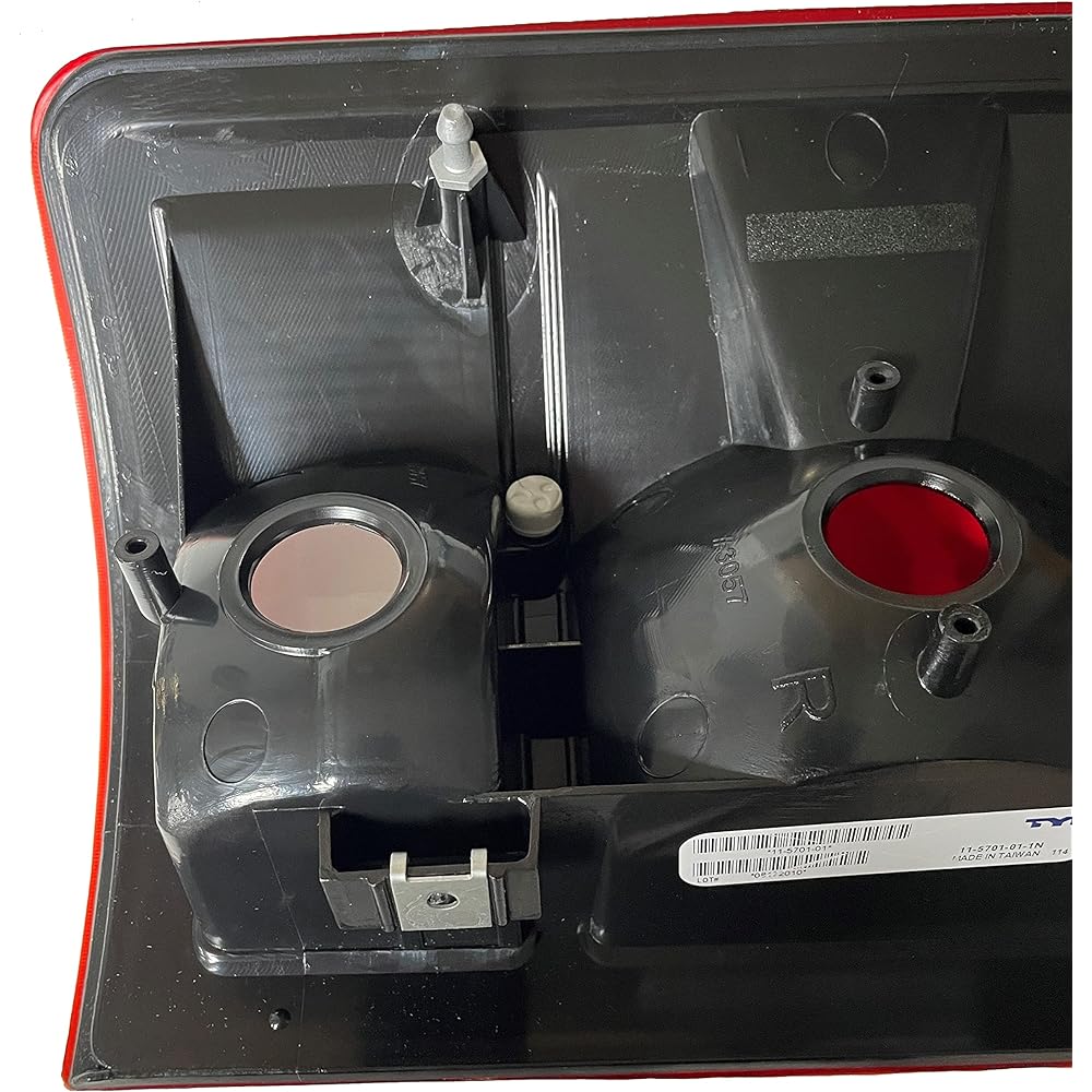 Reliable passenger side (RH) tail light lamp 2002-2006 DODGE RAM 1500 2500 3500 CH2801147 55077348AF -No bulb is included.