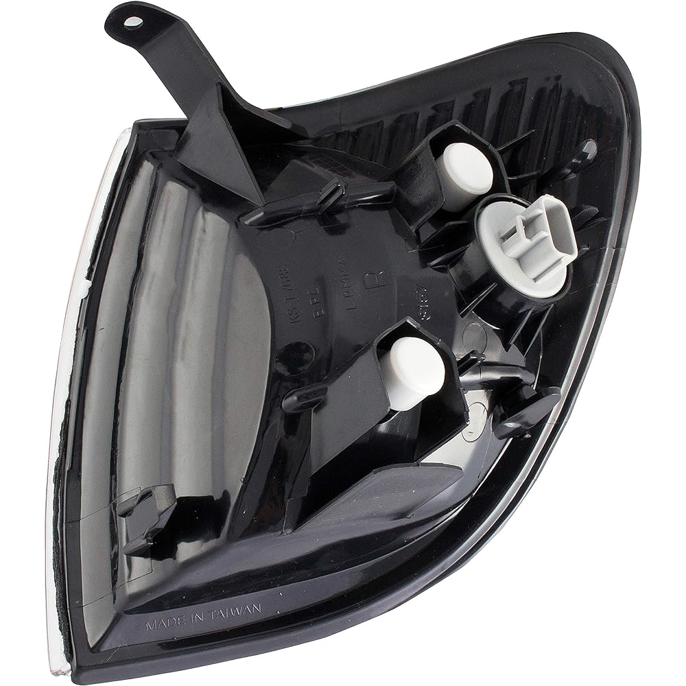 Dorman 1630911 Toyota Tundra Passenger Side Parking / Turn Signal Light Assembly