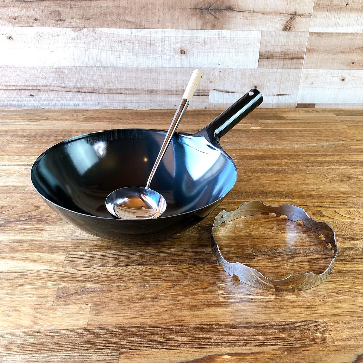 Iron pot set Iron pot Lightweight iron wok 30cm, trivet, ladle 3-piece set