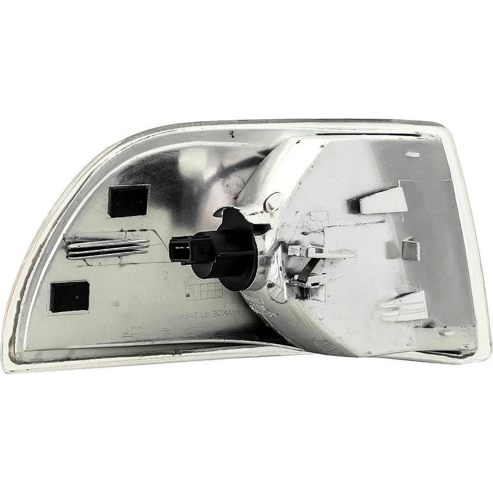Dorman 1631316 Volvo V70 Front Driver Side Parking / Turn Signal Light Assembly