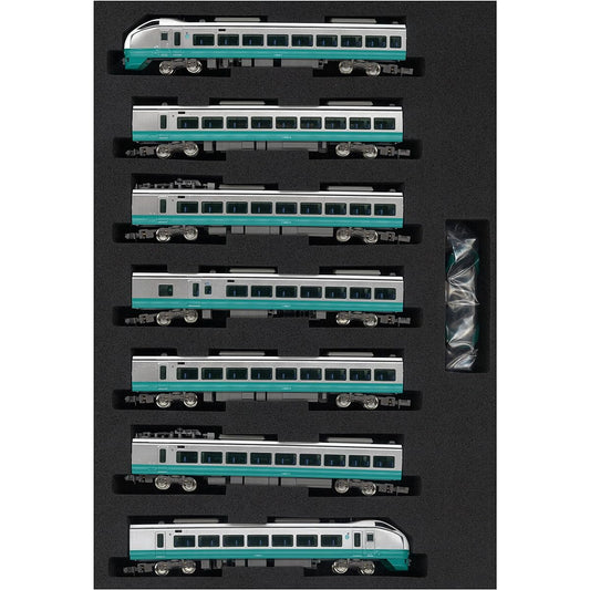 Green Max N Gauge 30539 E653 Series Fresh Hitachi Green 7-car formation set (no power) (painted finished product)
